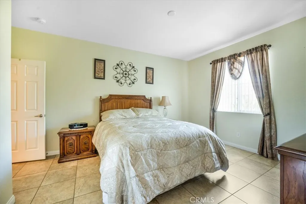 19247 Mountain Shadow Lane, Perris, California 92570 home-pic-44